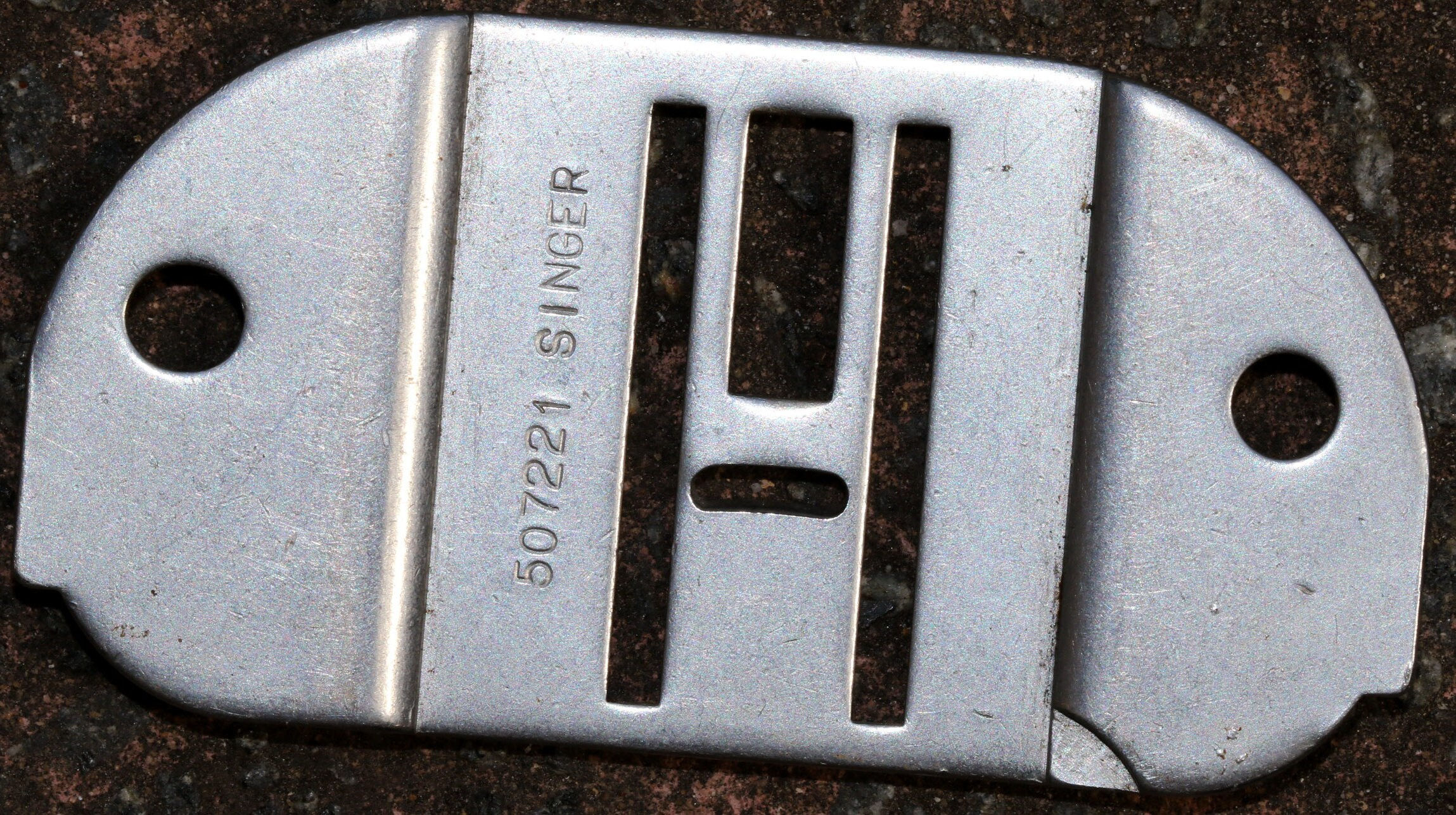 Preloved Singer sewing machine attachment.  Singer 507221