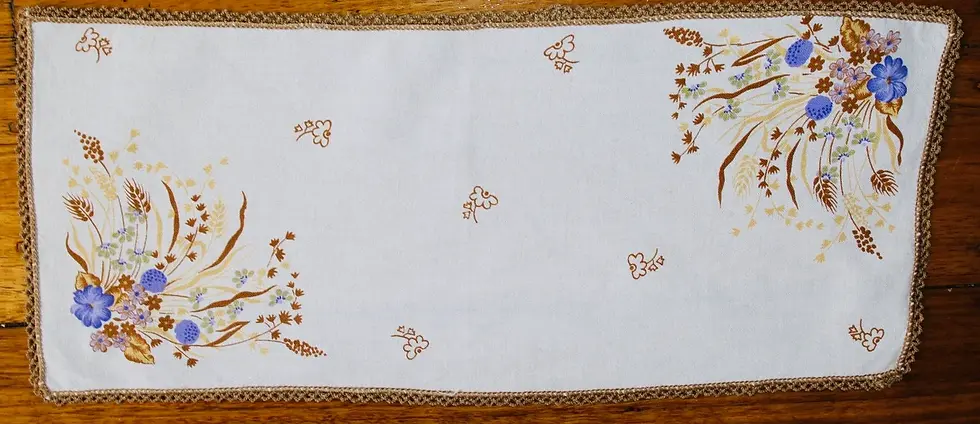 Thumbnail: Preloved Square Printed Floral Tablecloth with napkins and centremat