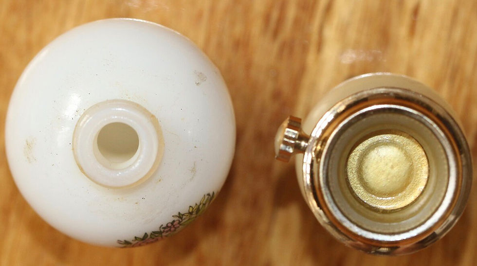 Миниатюра: Preloved Avon Floral Perfume Bottle, Flower Perfume Bottle