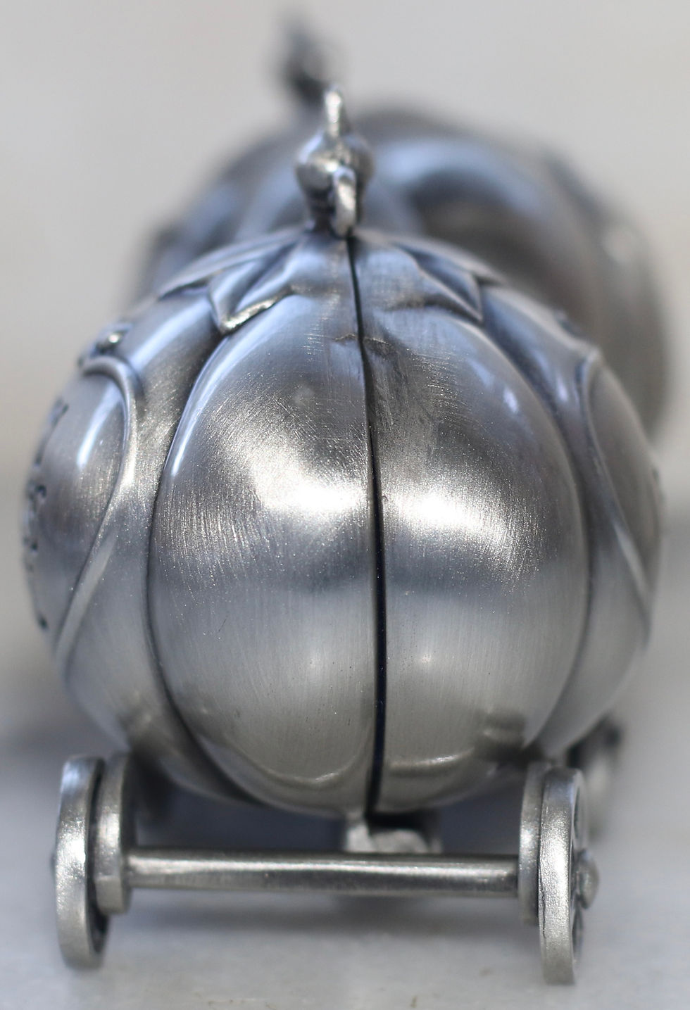 Miniaturbild: Lillian Rose pewter-finish baby keepsake set - first tooth and first curl
