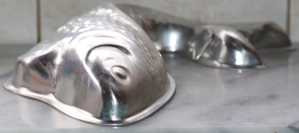 Miniatura: Preloved Vintage Metal Curved Fish Mold, Metal Fish Mould, Pate Mould, Pate Mold