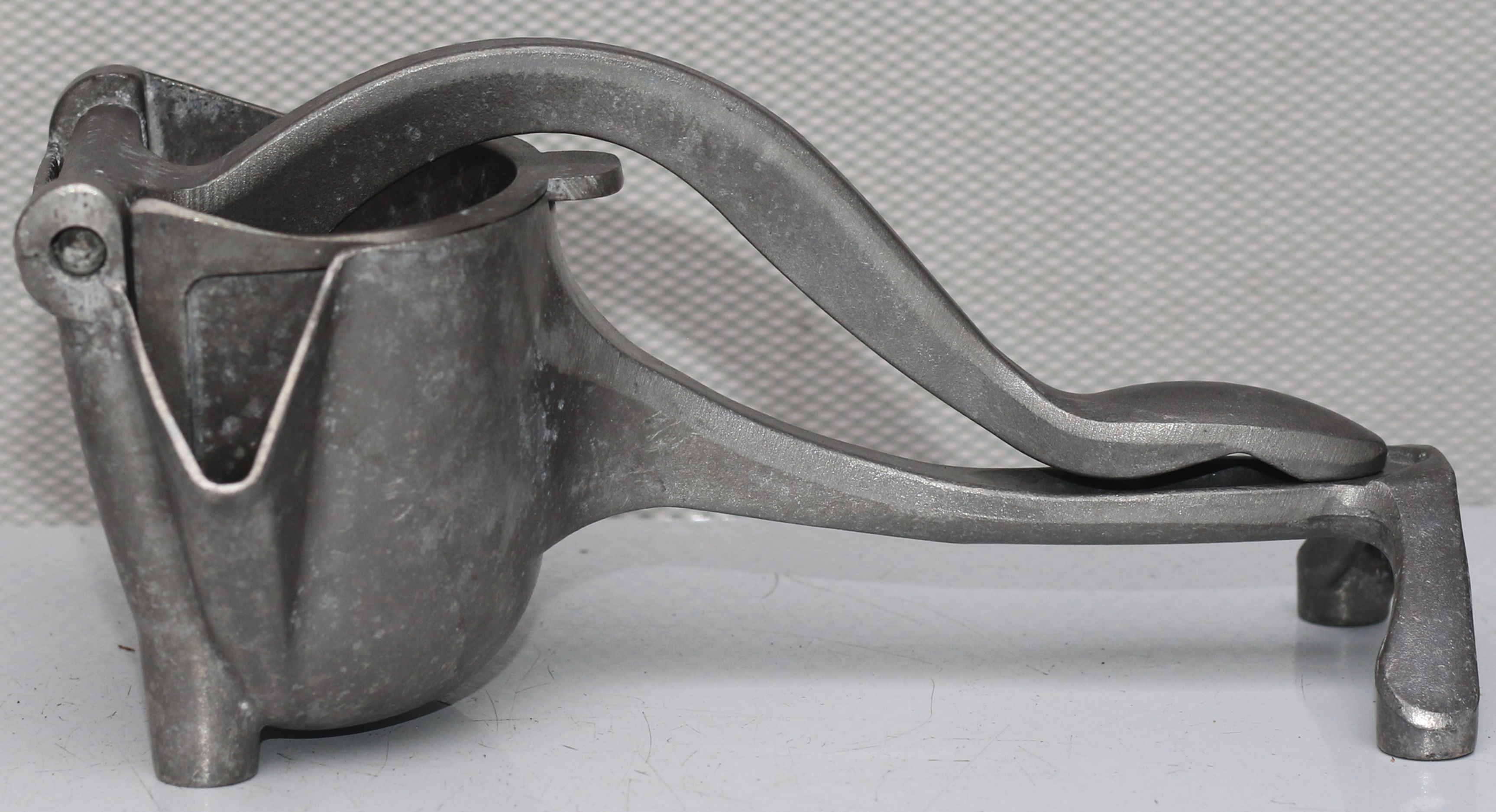 Preloved Vintage metal citrus squeezer, Metal Juicer