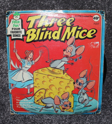 Preloved Vintage Children s Three Blind Mice Record Peter Pan Records preloved-vintage-children-s-three-blind-mice-record-peter-pan-records