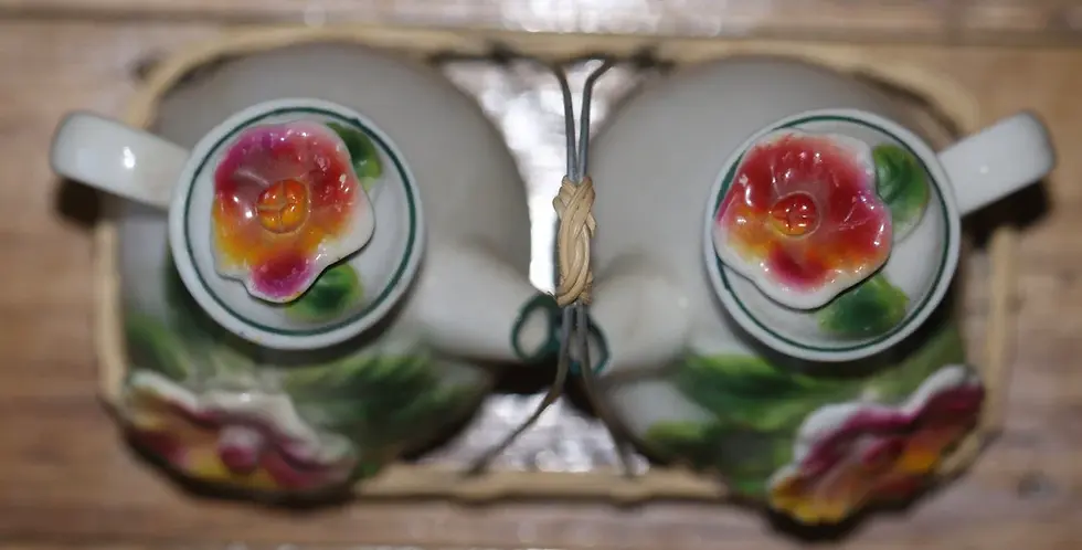 縮圖：Preloved Ceramic Oil and Vinegar Bottles in Metal Caddy