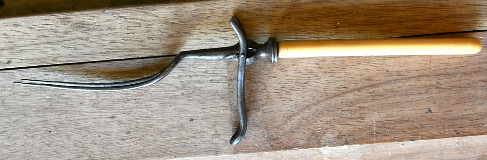 Miniatura: Preloved Vintage Carving Fork With Stand
