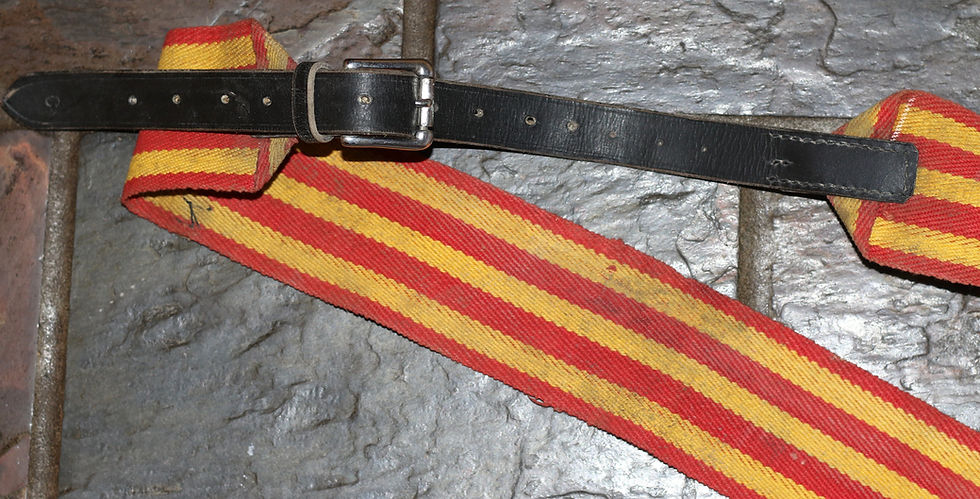 Μικρογραφία: Preloved Vintage horse harness collar (also known as a breastplate).