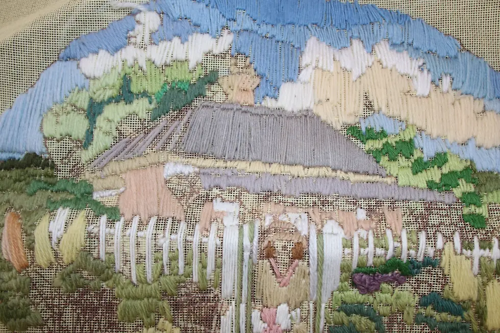 Μικρογραφία: Long Stitch Person at the gate, Partially Completed