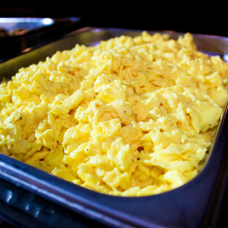 Scrambled eggs on a breakfast buffet