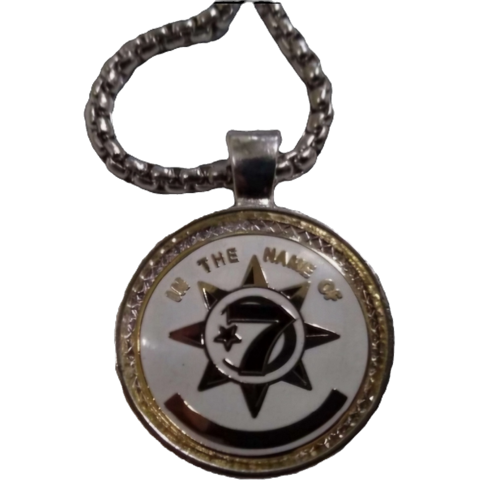 Universal Flag Pendant w/chain