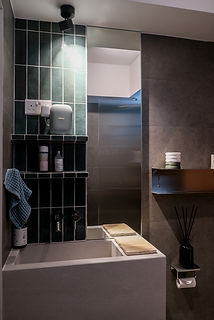 2A Kempas Rd (5) - MB Bathroom.jpg