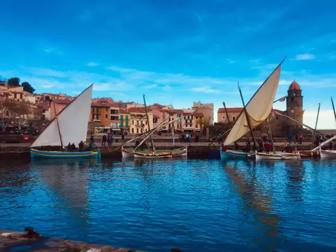 Little Gem, well located accommodation, everything you need for good comfort and present in the accommodation, Collioure, Little Gem is a fully equipped first floor apartment in the heart of historic Collioure, close to dozens of restaurants and some tempting shops. Location, La Materette.com, Materette.com. 