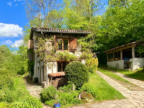Front view of Le Pigeonnier at Le Moulin.La Materette, Materette, 09320 Duban sur Arize, Couserans, Ariège, Perenees , Gîtes, Holiday Apartments, Fran&Nick Gites, Fran&Nick Holiday Apartments.