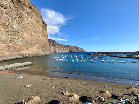 La Gomera, sea views, holidays apartments, Gites, Spain, the space is absolutely worth the money. The kitchen is well equipped and the appartement very homely. Location, La Materette.com, Materette.com. Vueltas Beach.