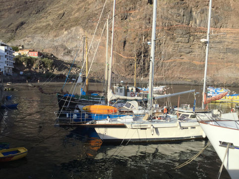 La Gomera, sea views, holidays apartments, Gites, Spain, the space is absolutely worth the money. The kitchen is well equipped and the appartement very homely. Location, La Materette.com, Materette.com. Vueltas Beach.