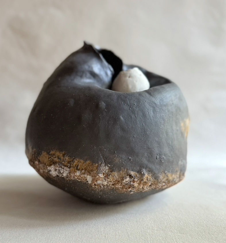 033 vessel nesting black