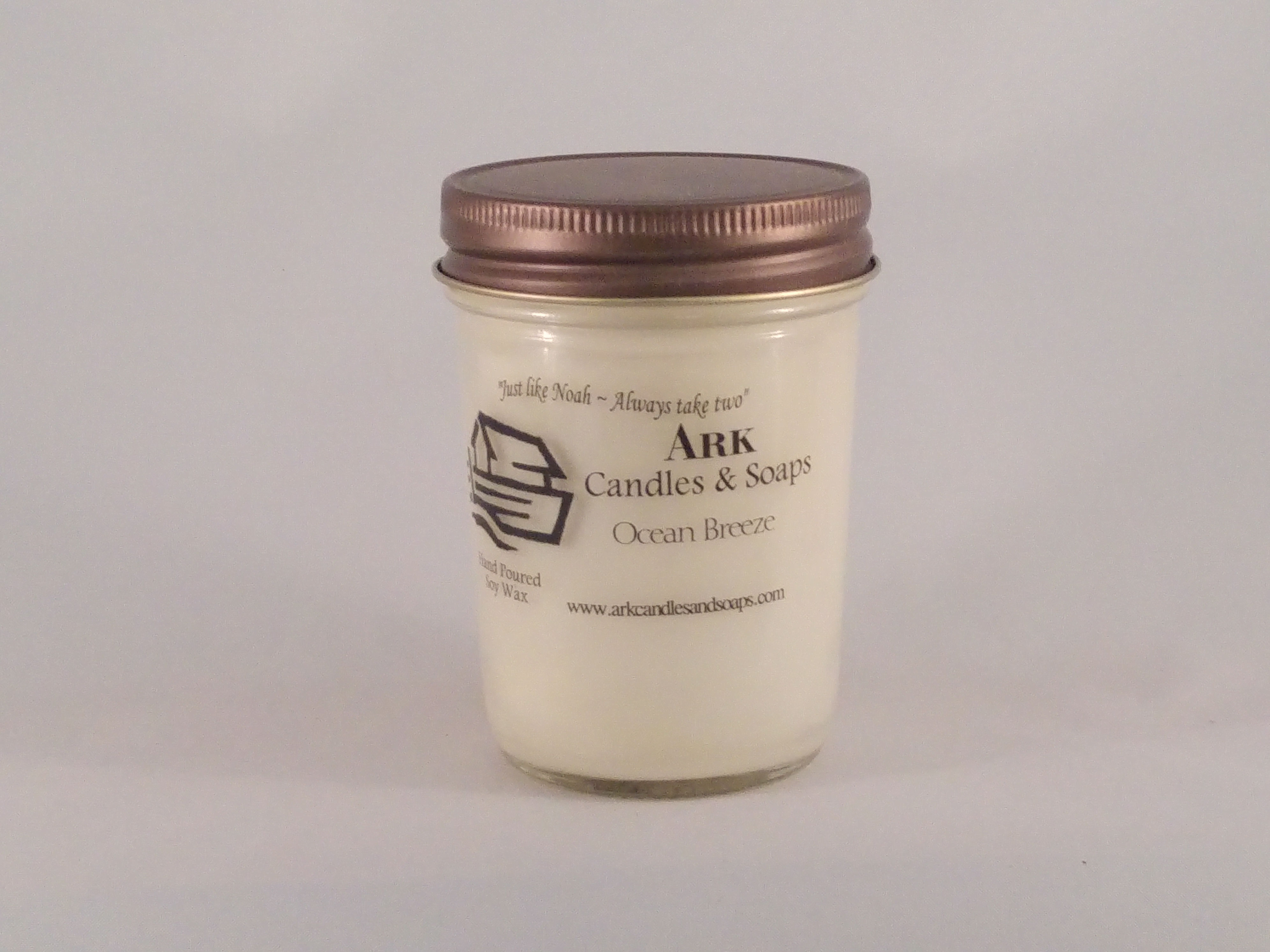 Ocean Breeze   8 oz.  Burn Time  50 hr