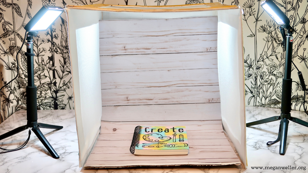 DIY Portable Photo Studio make your own light box with CARDBOARD!