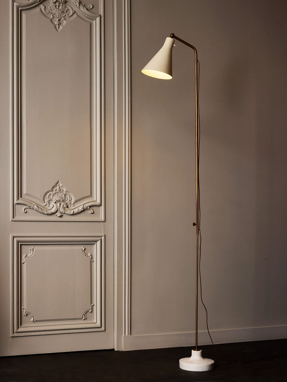 Miniature : Adjustable Floor Lamp in Marble and Metal by Ignazio Gardella