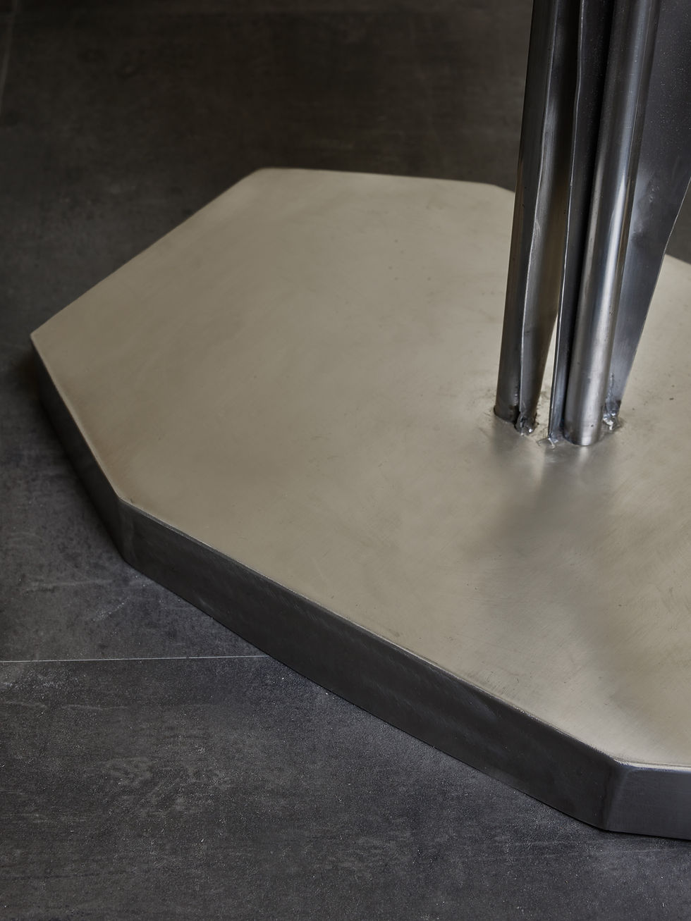 Miniature : Louis Durot Unique Steel Floor Lamp