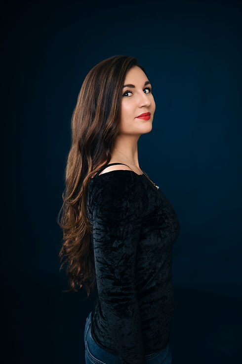 Annina_Wachter_2_Lichtraum_Fotostudio_Innsbruck.JPG