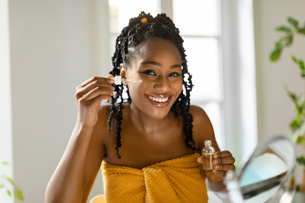 femme qui prend soin de sa peau après l'été