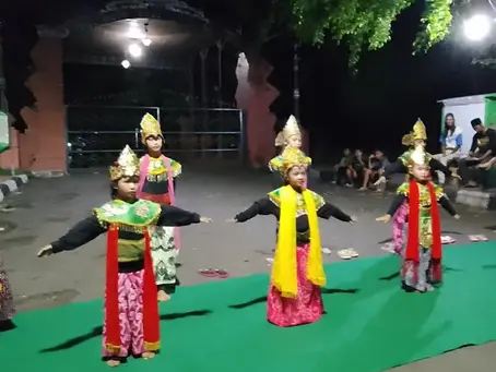 Persembahan Warisan Budaya Cirebon di Alun-Alun Sangkala Buana