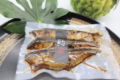 こだわり鮎甘露煮3匹入り | 天然鮎みやちか【公式】 こだわり鮎甘露煮3匹入り | 天然鮎みやちか【公式】