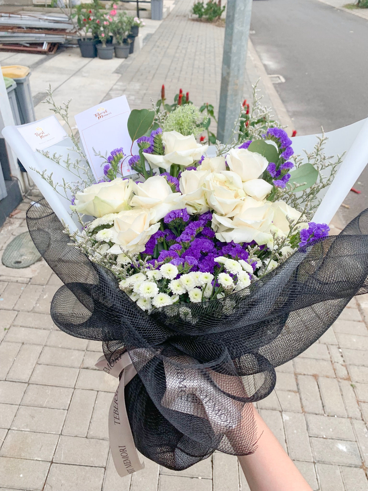 Rose & Statice Bouquet