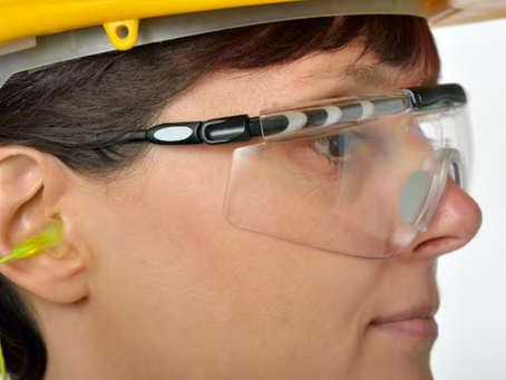 Choosing the Right Eye Protection Equipment for Industrial and Professional Use