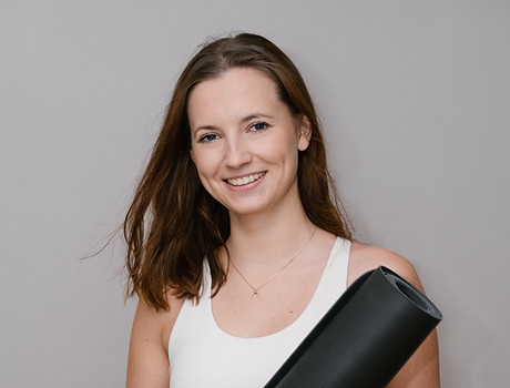 Ania_headshots_yoga_ZuzannaGerulewiczPhotography-06.jpg