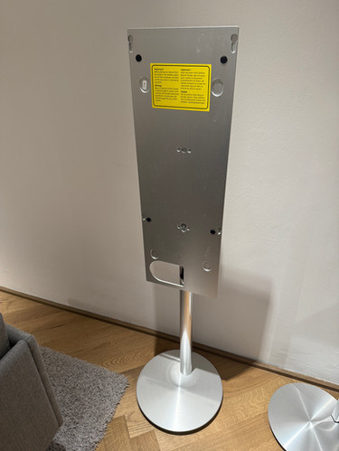 Beosound 9000用縦置きフロアスタンド Beosound 9000用縦置きフロアスタンド Beosound 9000用縦置きフロア