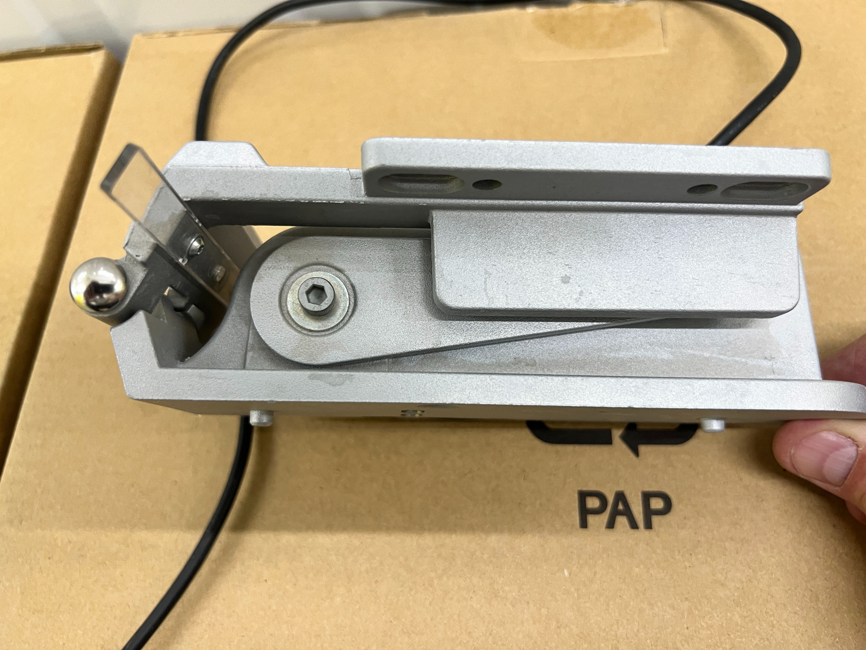 Beovision 11 Wall Bracket Motor Box