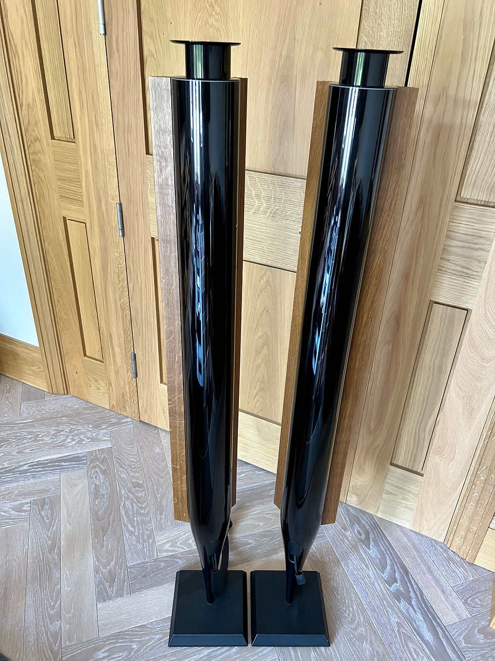 Beolab 18 Loudspeakers - Piano Black