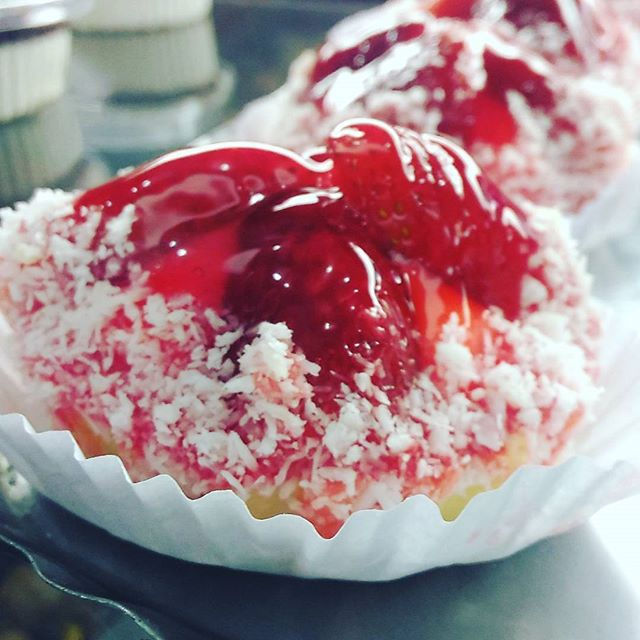 🍩🍰🍮🍪Torta de Morango com creme #VemQueTem 🍩🍨🍧☕na #PaoQuente #RibeirãoPreto #Doces #Comidinhas