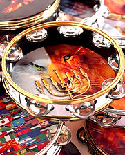 PANDERO PANDERETA AGUILA, LEON Y CANDELERO_edited.jpg