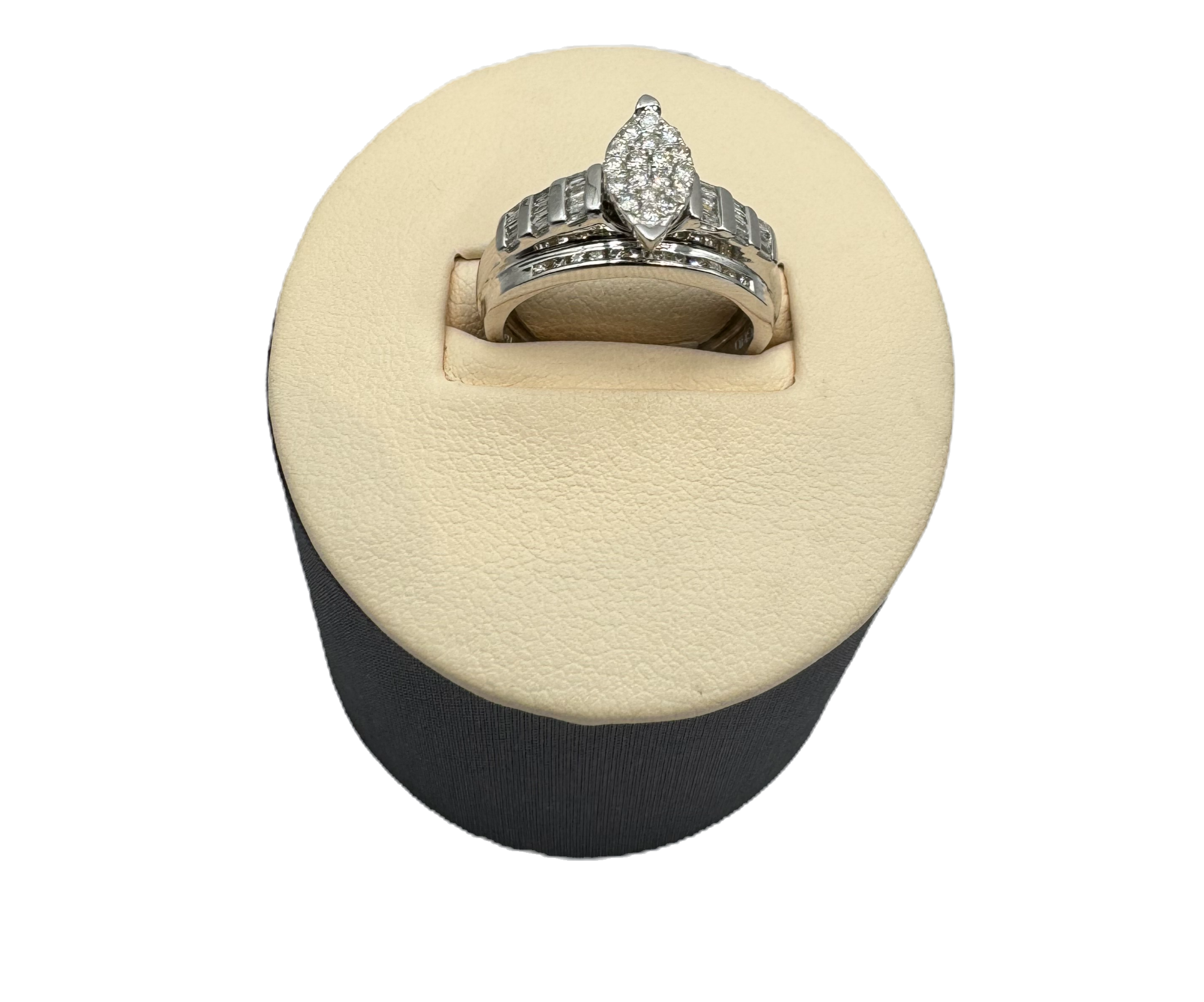 Diamond Fashion ring