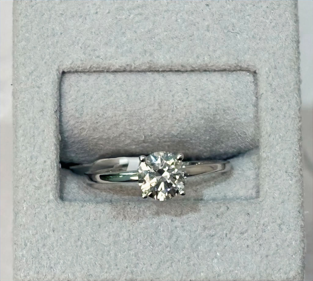 Women's Round Cut Lab Diamond Ring