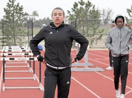 Yoveinny Mota, una joven realidad del atletismo que salta rumbo al éxito