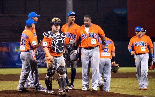 Pelota nicaragüense continúa su temporada sin restricciones