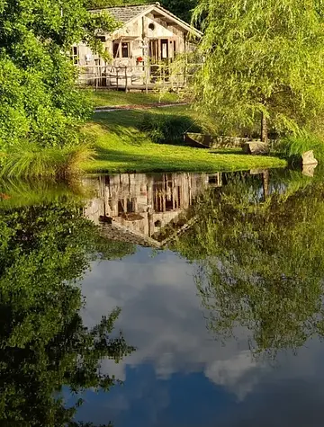 Cabane du Pêcheur - La Ferme des Histoires Mélangées | Hébergement insolite en Corrèze (19)