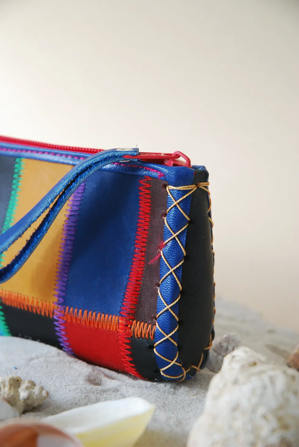 Miniature : Trousse couleur en cuir recyclé de la marque Mabuti'k