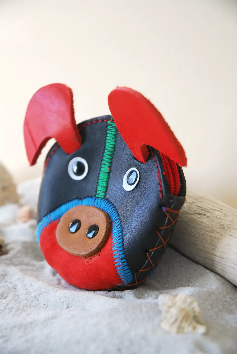 Miniature : Porte-monnaie Cochon en cuir recyclé de la marque Mabuti'k