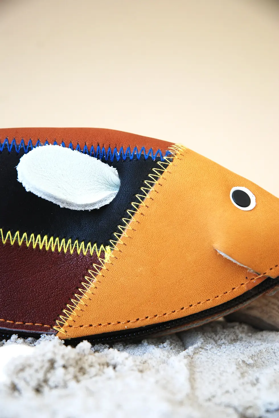 Miniature : Trousse Poisson Fourre tout en cuir recyclé de la marque Mabuti'k