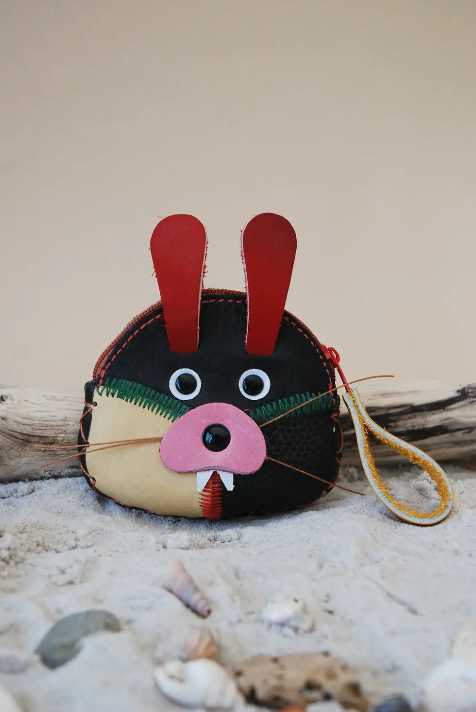 Miniature : Porte-monnaie Lapin en cuir recyclé de la marque Marbuti'k