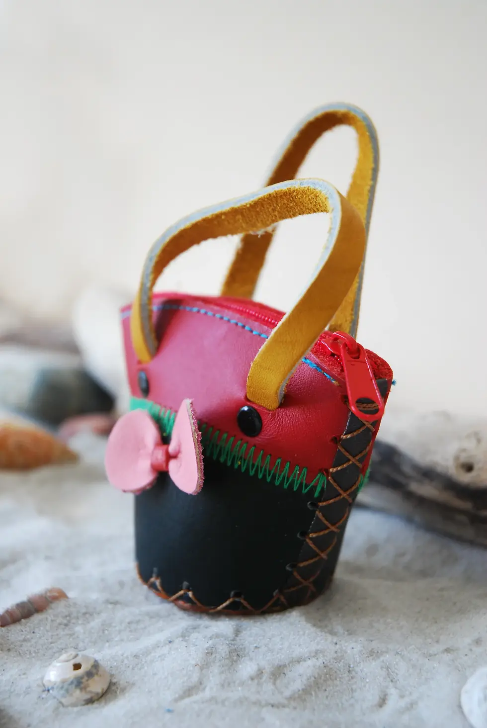 Miniature : Porte-monnaie Panier en cuir recyclé de la maque Mabuti'k