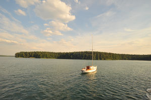 Jezioro Pluszne koło Domku Słonecznik na Warmii i Mazurach