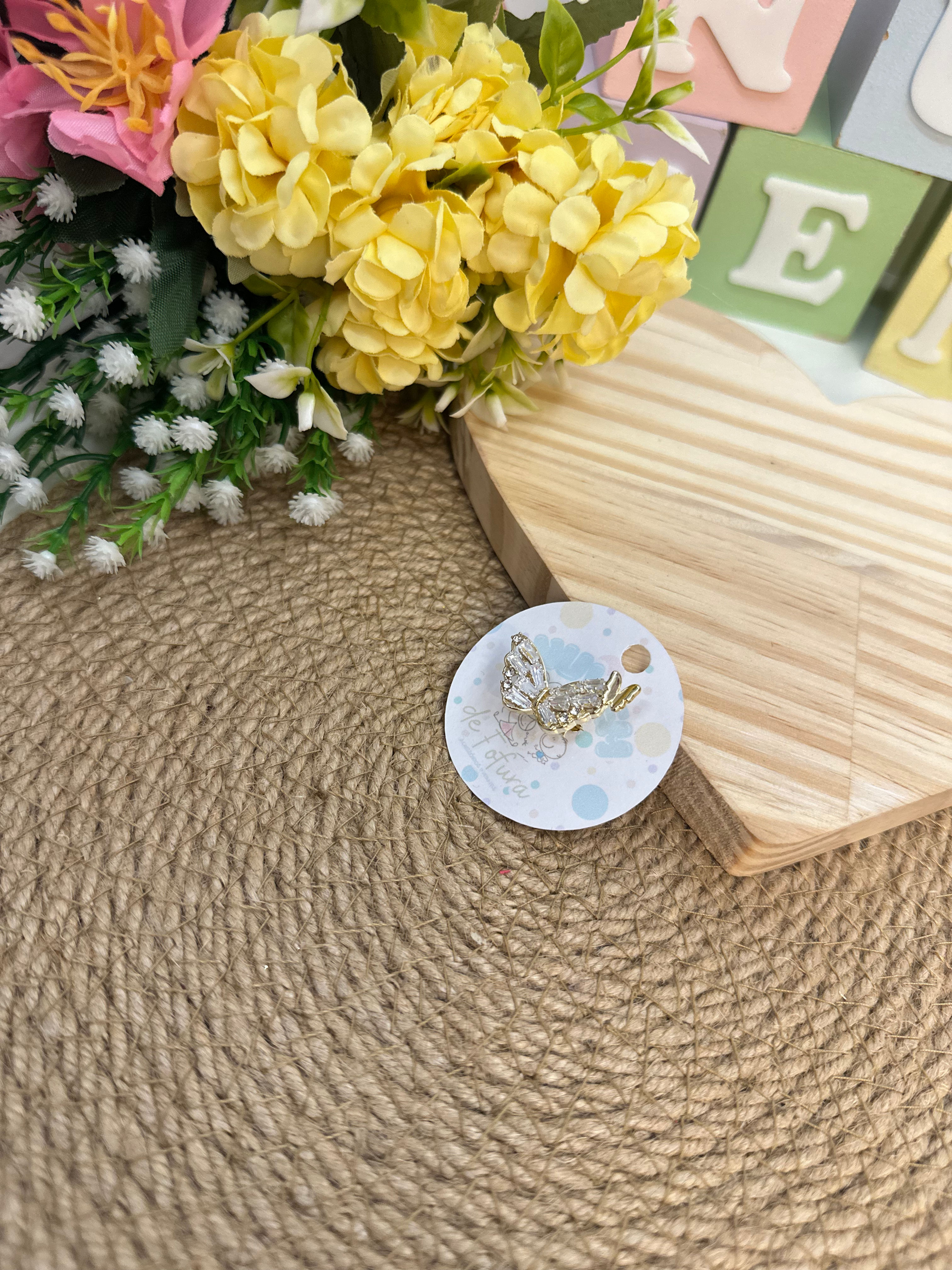 Broche de borboleta strass