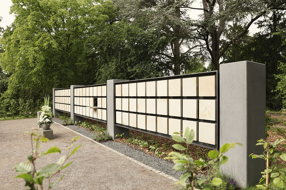 K2 Urnenwand – freistehende, hängende Urnenwände auf dem Friedhof Kemnat