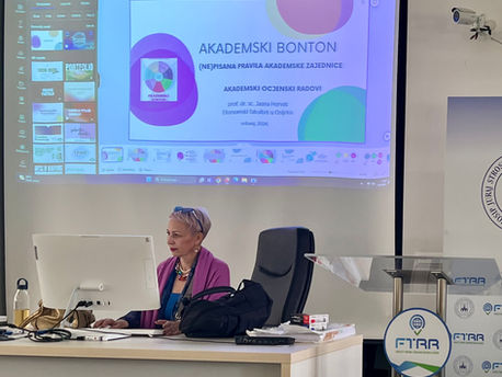 Akademski bonton u Zlatnoj dolina