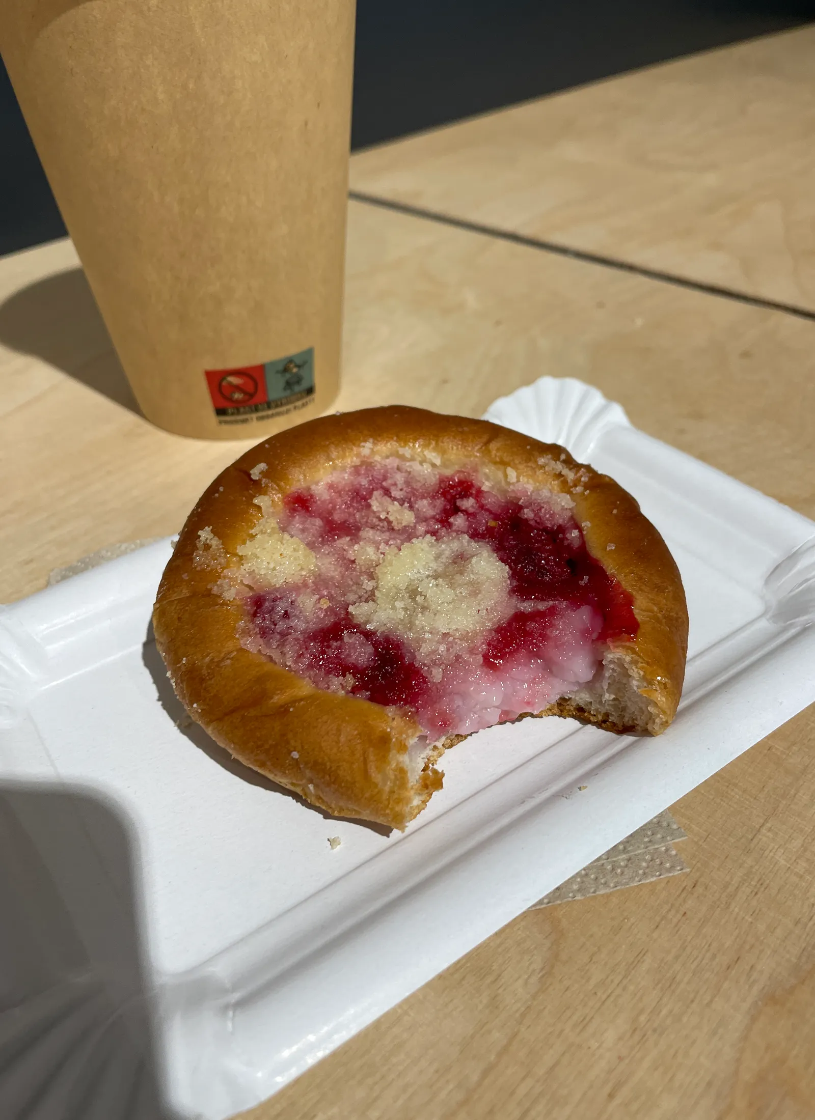 Kolacherie Kampus Hybernskás tšehhi rahvuslik ümmargune täidetud sai kolatš